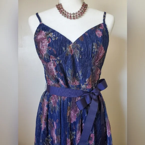 Forever Unique Glistening to Floral Dreams Midi Dress - Picture 4 of 13